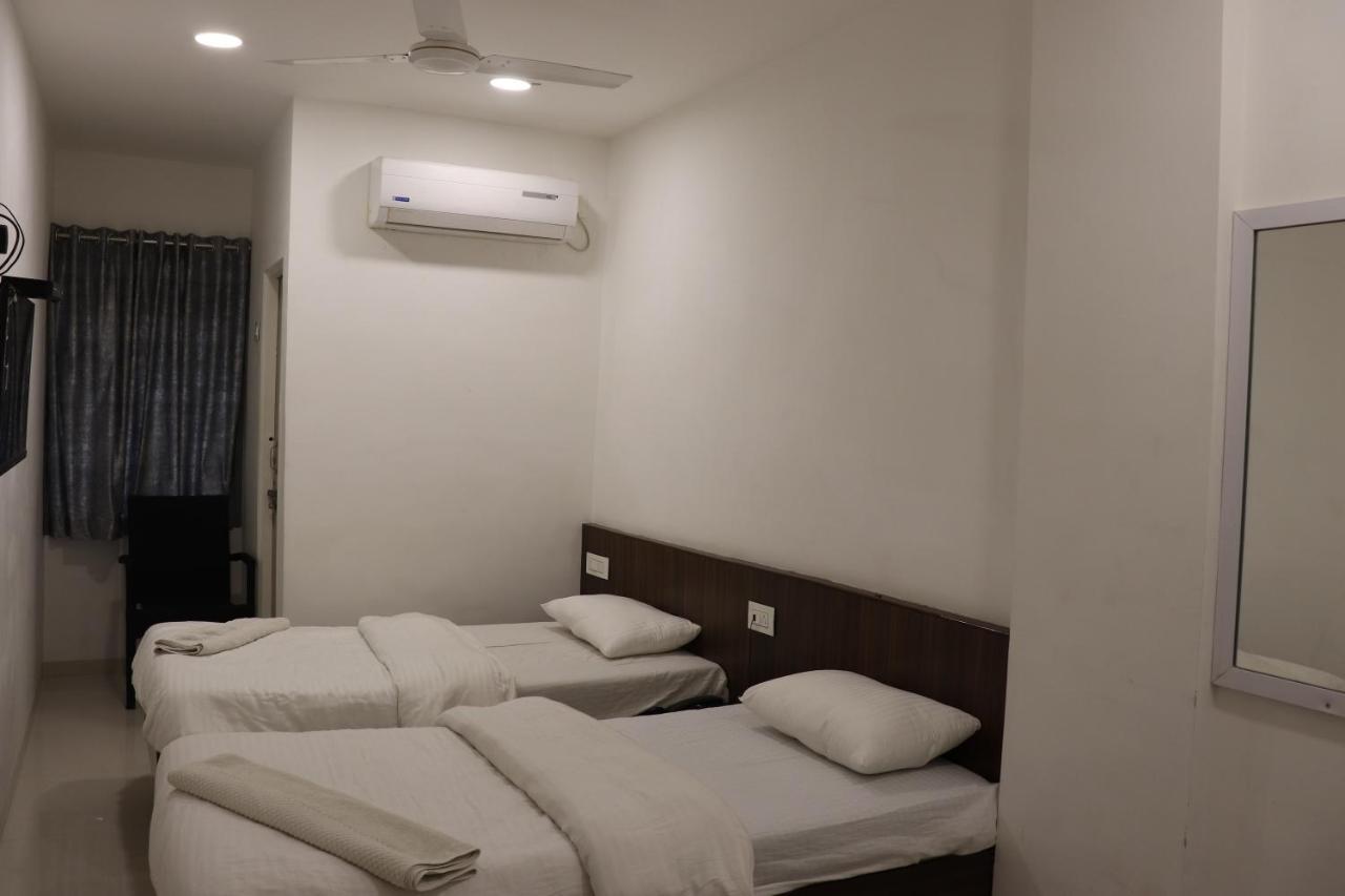 Hotel New Samrat Evrengabad Dış mekan fotoğraf