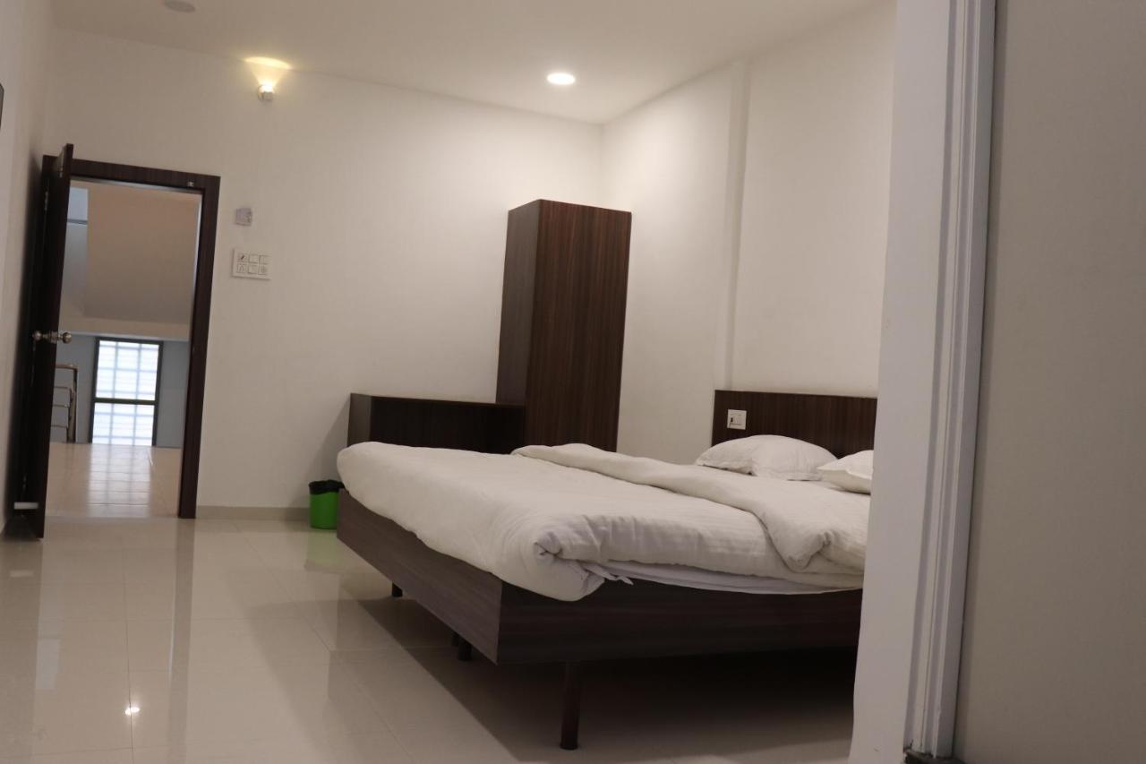 Hotel New Samrat Evrengabad Dış mekan fotoğraf