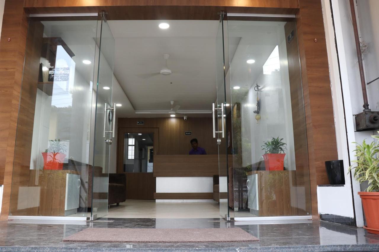 Hotel New Samrat Evrengabad Dış mekan fotoğraf