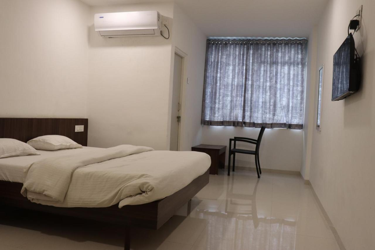 Hotel New Samrat Evrengabad Dış mekan fotoğraf