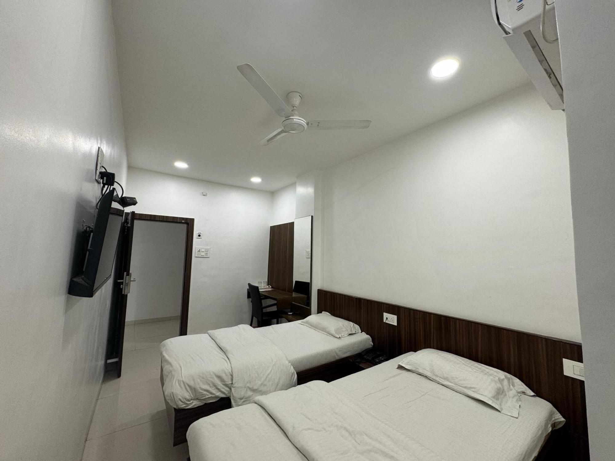 Hotel New Samrat Evrengabad Dış mekan fotoğraf